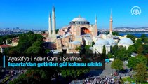 Ayasofya-i Kebir Cami-i Şerifi'ne, Isparta'dan getirilen gül kokusu sıkıldı