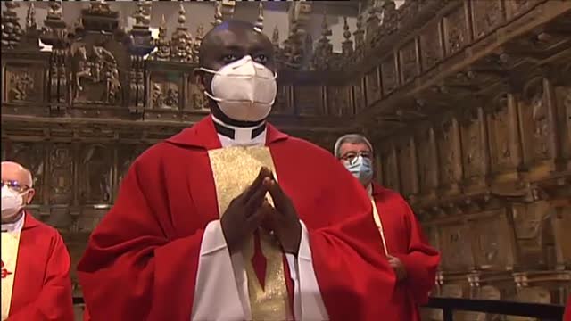 Los Reyes presiden la ofrenda al Apóstol Santiago en el día grande de Galicia