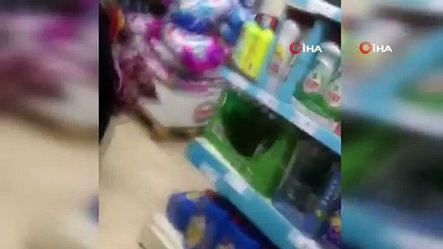 Kadınların düdüklü tencere kavgası kamerada!