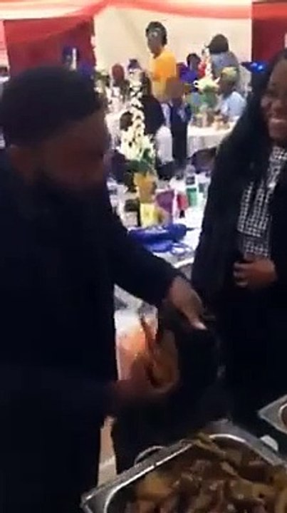 LE FRÈRE EST GRAVE ! LOL