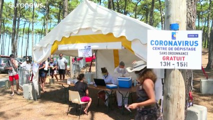 Testes grauitos à Covid-19 na praia e na estação