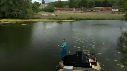 Espectáculo musical clásico sobre el lago de Ricquebourg