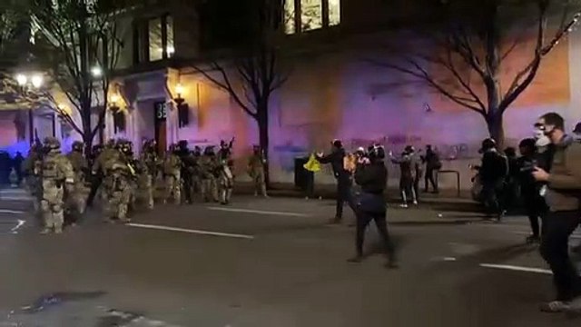Crece la tensión en las protestas contra la violencia policial en Portland, Estados Unidos