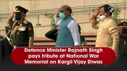 Defence Minister Rajnath Singh pays tribute at National War Memorial on Kargil Vijay Diwas