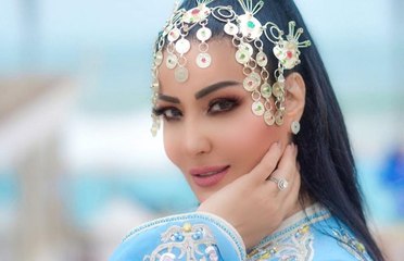 سمية الخشاب تخطف الأنظار بفيديو في حمام السباحة