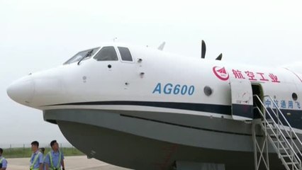 China realiza el primer vuelo de prueba de su propio avión anfibio AG600