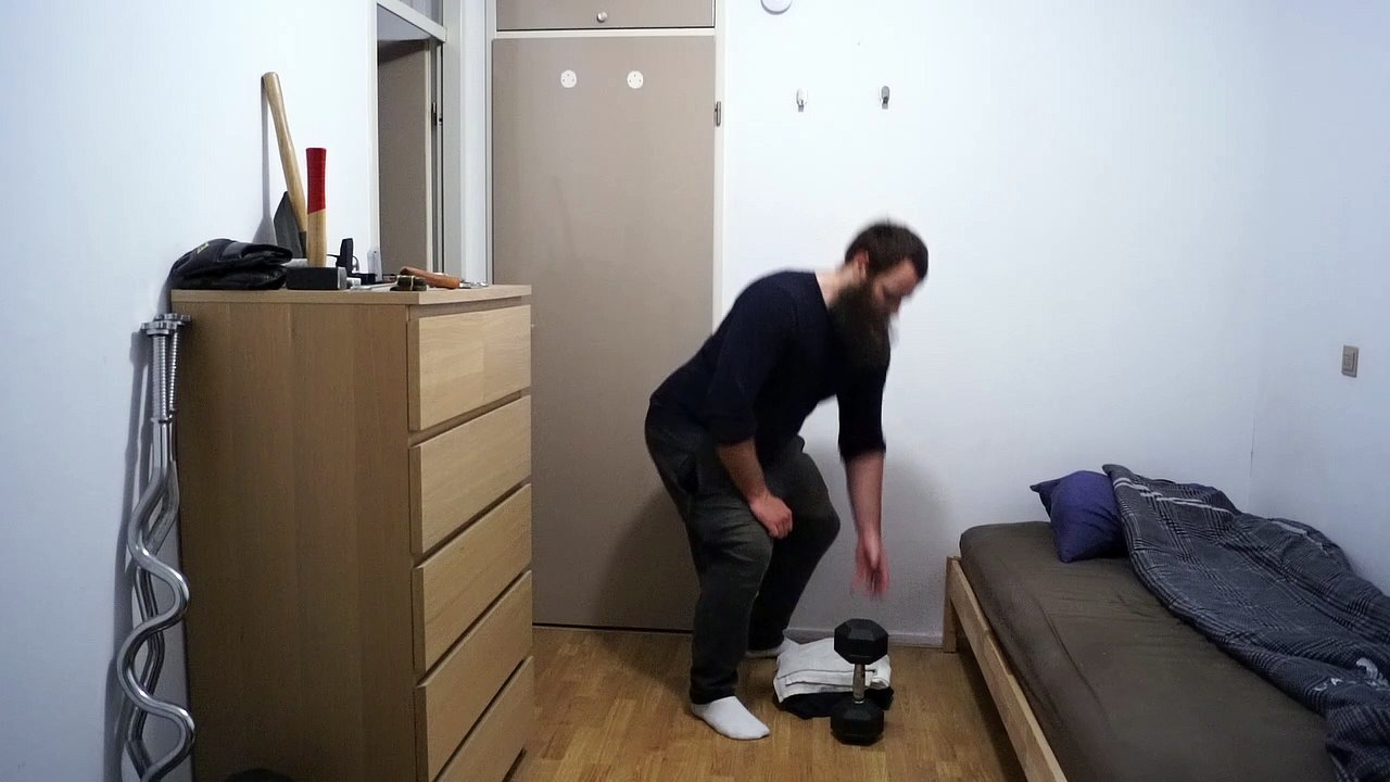 12,5 KG hexagonal dumbbell pinch grip front raise hold for around 1,5s