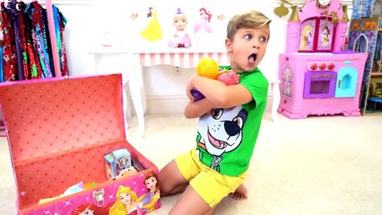 Diana and Roma Pretend Play with Squishy & slime