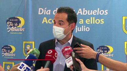 TUI cancela todos sus vuelos de Reino Unido a España y los políticos piden "coordinación"