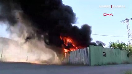 Maltepe'de araç parçalarının olduğu depoda yangın