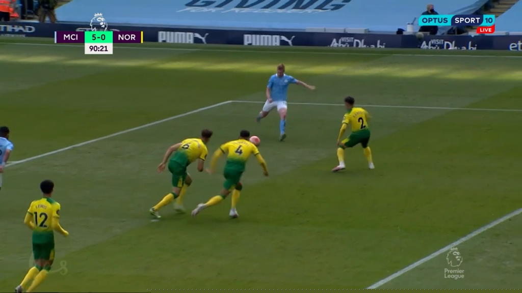 Manchester City send David Silva off in style