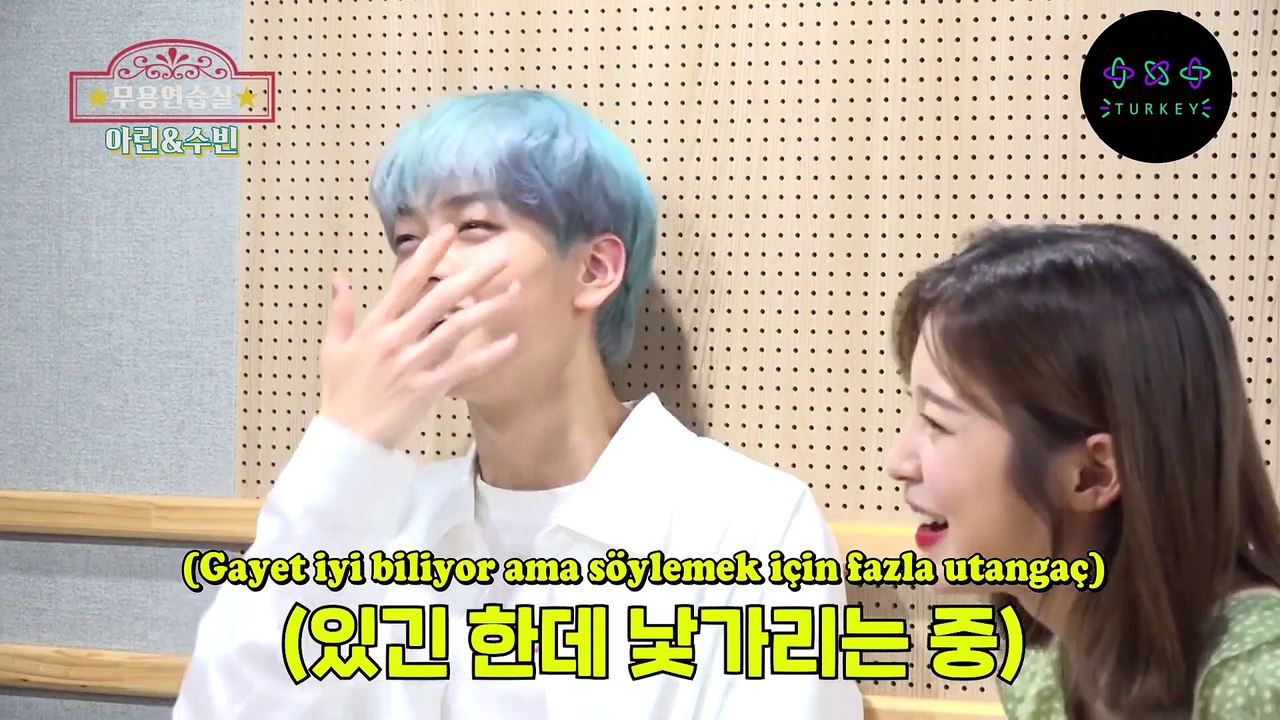 [Türkçe Altyazılı] Behind The Scenes of meeting the new MCs of Music Bank! [※Soobin and Arin Dance Practice Room※]