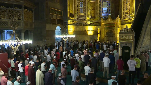 Ayasofya-i Kebir Cami-i Şerifi'nde yatsı namazı - İSTANBUL