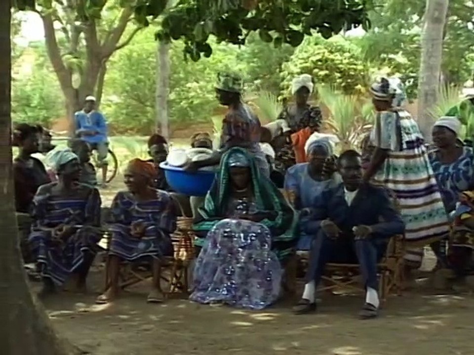 Naître fille en Afrique - Kado ou "La bonne à tout faire" (documentaire-fiction Burkinabé)