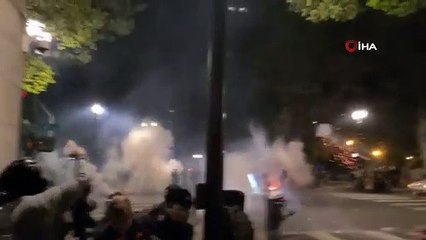 - ABD’de göstericiler mahkeme binasını ateşe verdi