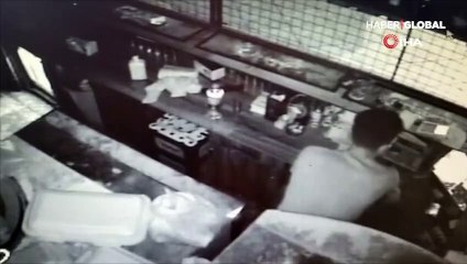 Pişkin hırsız güvenlik kamerasına aldırış etmedi