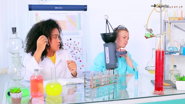 ¡10 Bromas Graciosas Comestibles! / Hacemos Cosas Con Gelatina