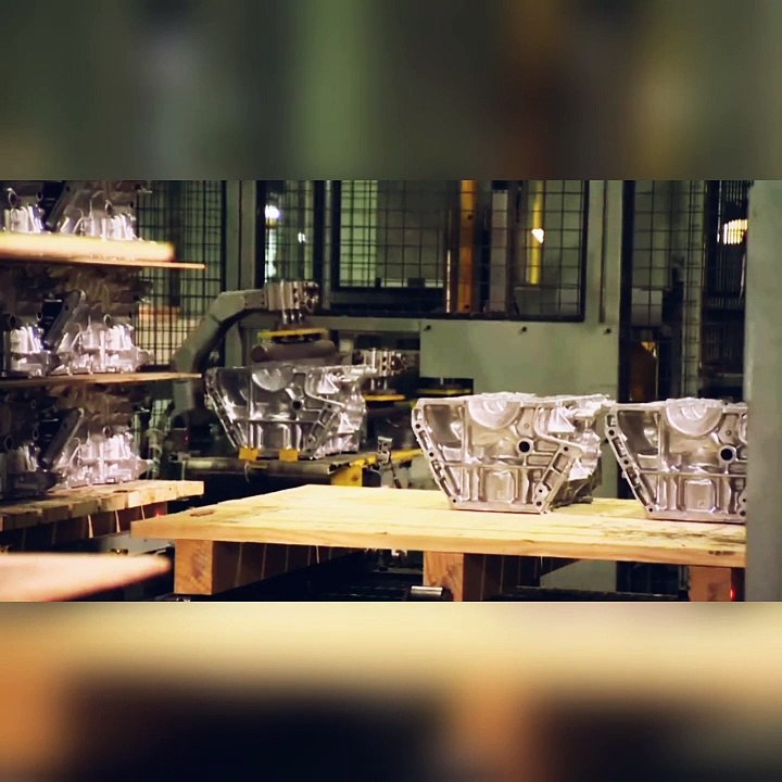 PROSES PERAKITAN MOBIL MAZDA