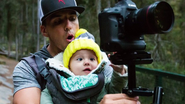 Best Vlogging Camera of 2020 Sony ZV-1 Hands-On Review