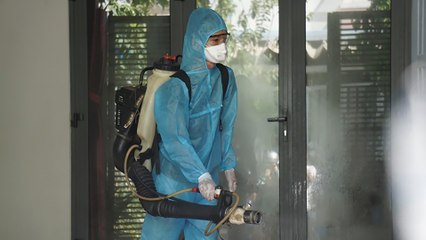 Đà Nẵng: Khử khuẩn 2 bệnh viện có người mắc Covid-19 đến khám