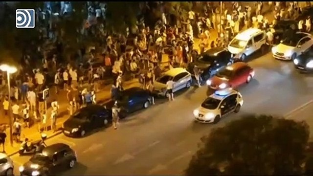 Los aficionados del Sabadell celebran el ascenso olvidándose de las normas sanitarias