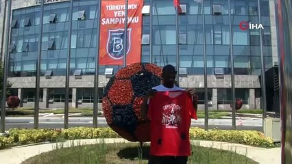 Demba Ba: Ayasofya’da namaz kılmaya gideceğim, beni görmek isteyenler bana katılabilir