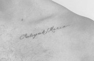 Shawn Mendes faz tatuagem em homenagem à irmã