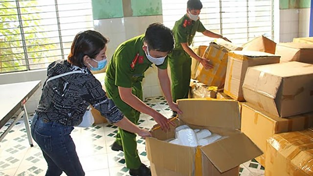 Đà Nẵng: Thu giữ 18 nghìn khẩu trang không rõ nguồn gốc
