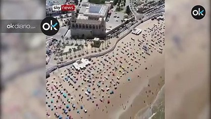 Sky News muestra el ejemplar comportamiento de los andaluces en la playa