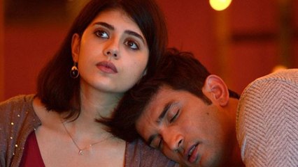 Dil Bechara:Sushant जब थक कर सो जाते थे Sanjana के कंधे पर; Sushant का Best moment | FilmiBeat