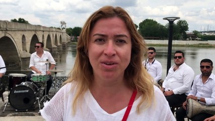 Roman müzisyenler en çok oyu almak için maharetlerini sergiledi - EDİRNE