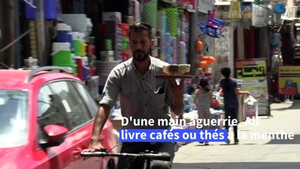 À Gaza comme ailleurs, on peut désormais se faire livrer son café à vélo