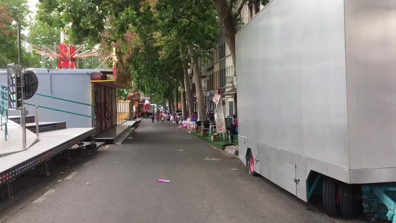 Bruxelles - la Foire du Midi est annulée (vidéo Germani)