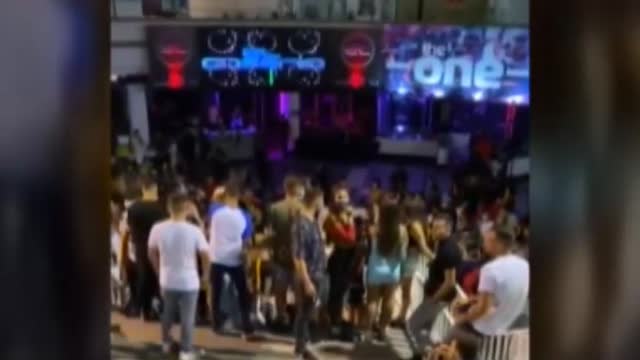 La irresponsabilidad de los clientes lleva a algunas comunidades a plantearse volver a cerrar el ocio nocturno