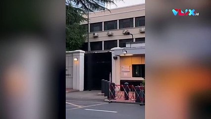 Hubungan Panas, Usir Amerika Warga China Berpesta