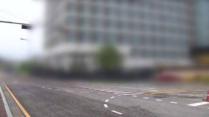 베트남인 3명, '완강기 타고' 임시생활시설 탈출 / YTN