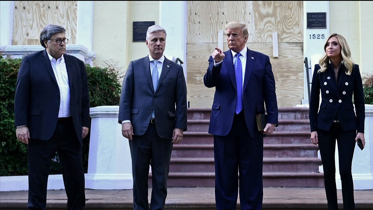 Trumps Nationaler Sicherheitsberater positiv auf Coronavirus getestet