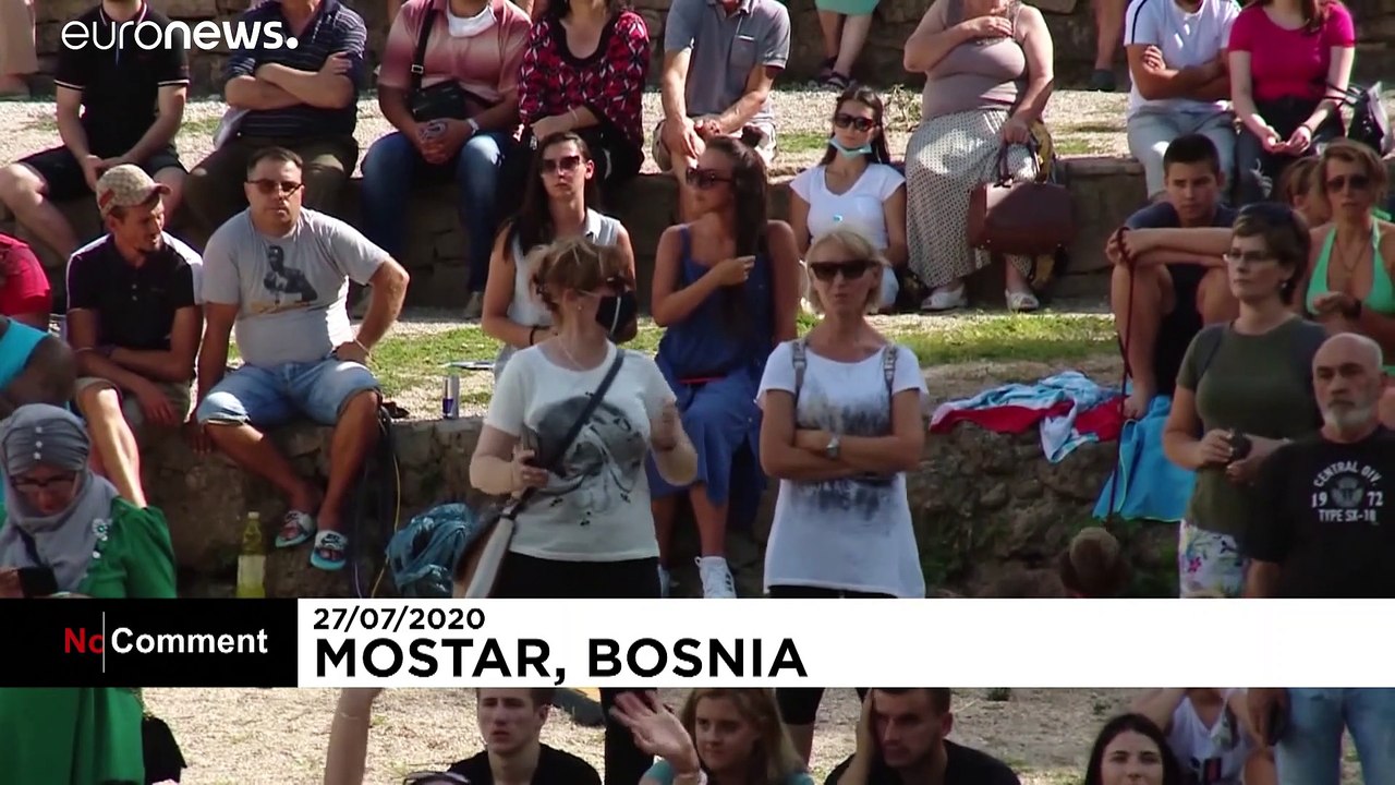 Spektakuläre tradition trotz corona: brückenspringen in mostar