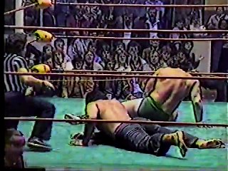 Dino Bravo vs  King Tonga