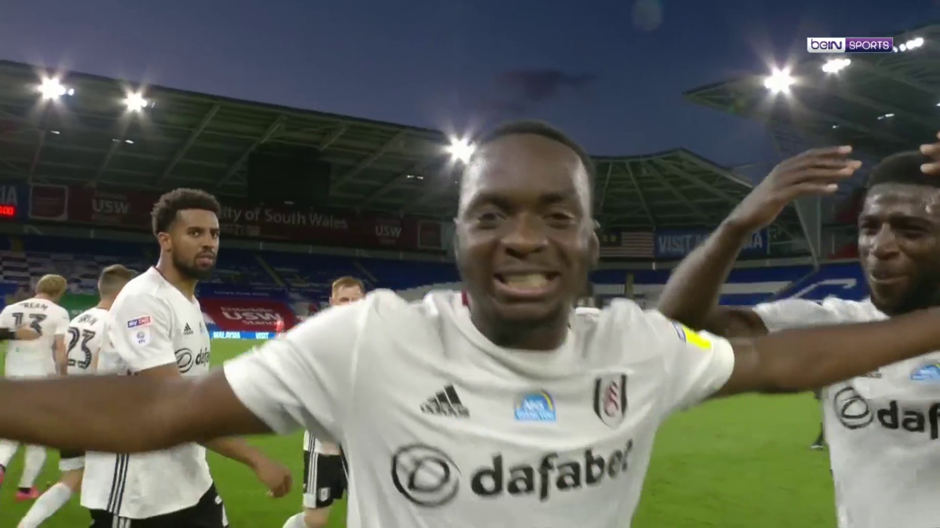 Championship - Playoffs : Le superbe coup franc de Kebano