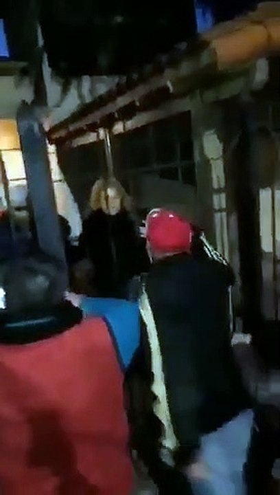 Castelar: Nueve personas ocuparon una casa a base de facas, cadenas y una motosierra