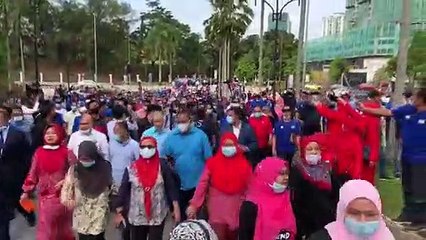 Najib arrives at High Court for SRC verdict