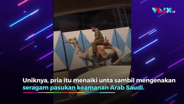 Geger Pasukan Keamanan Saudi Naik Unta di Jalan Tol