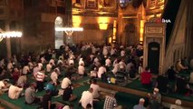 Ayasofya-i Kebir Cami Şerif-inde sabah namazı yoğunluğu yaşandı