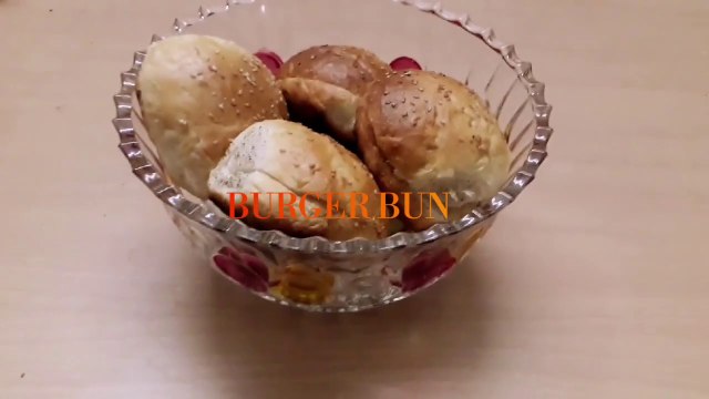 ঘৱে তৈৱী বেকাৱিৱ স্টাইলে এগলেস বাৰ্গাৱ বান Homemade Burger Bun Bakery style Burger Bun