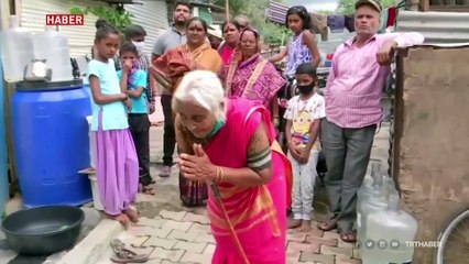 85 yaşındaki kadından Hint dövüş dansı Lathi-Kathi