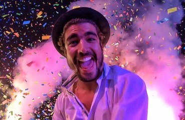 Caio Castro está aprendendo francês e linguagem de sinais na quarentena