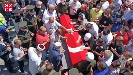 Video herunterladen: Samsun şehidi son yolculuğuna uğurlandı