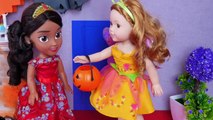 Disney Princes Elena of Avalor Dresses up with Halloween Costume!