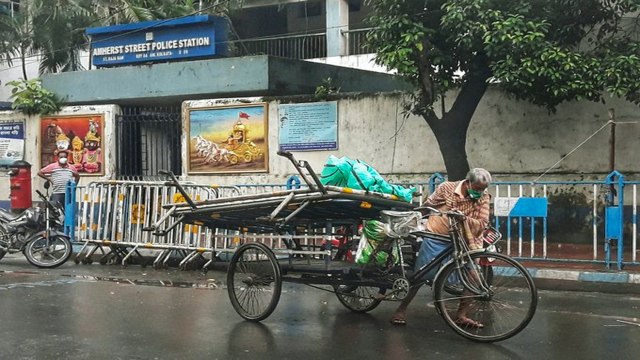 Chennai Rain : இடி மின்னலுடன் வெளுத்து வாங்கிய மழை